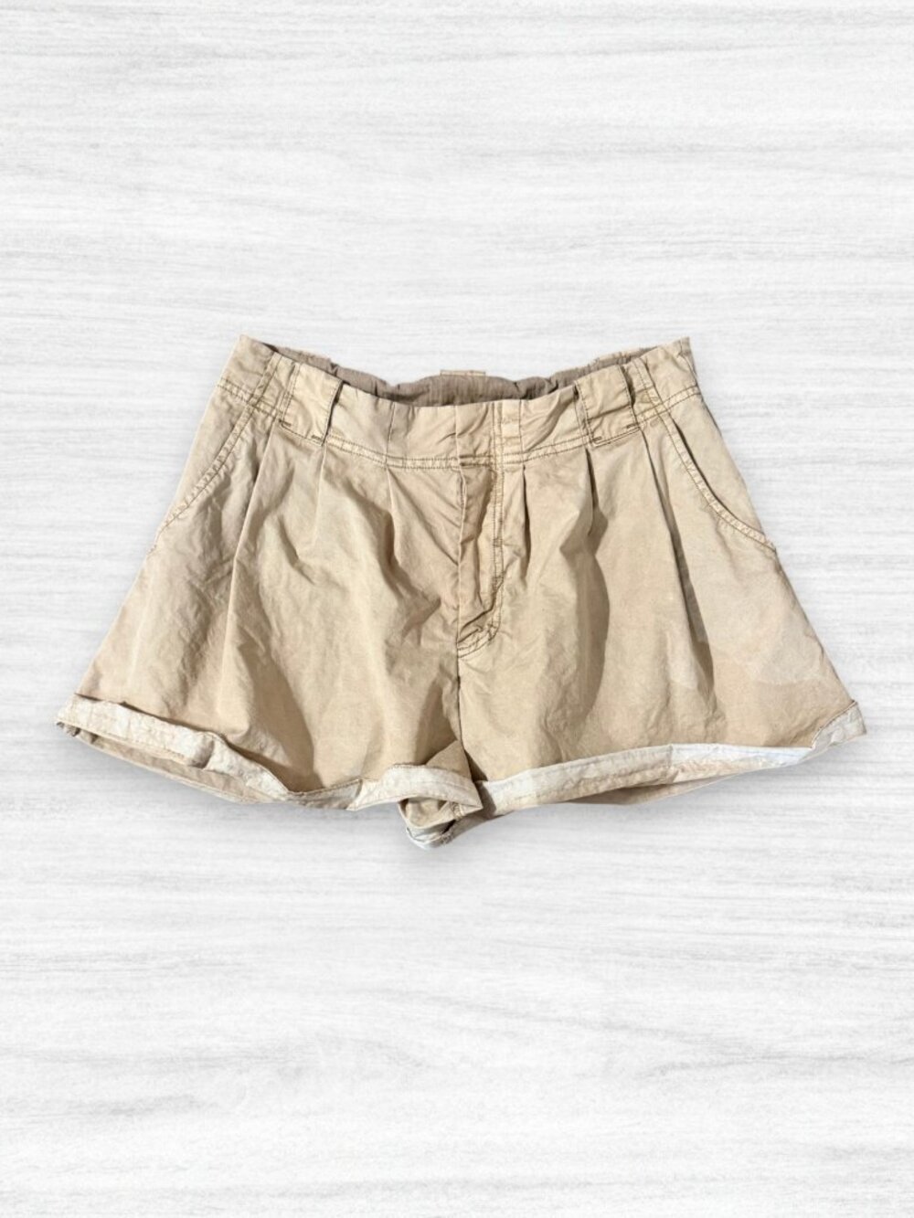Free People Beige Pleated Chino Shorts Cuffed Cotton Blend Casual Size 4